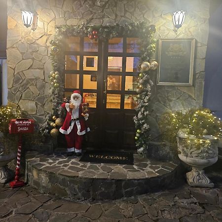 Hotel Boutique Vila Lakastel Sinaia Dış mekan fotoğraf