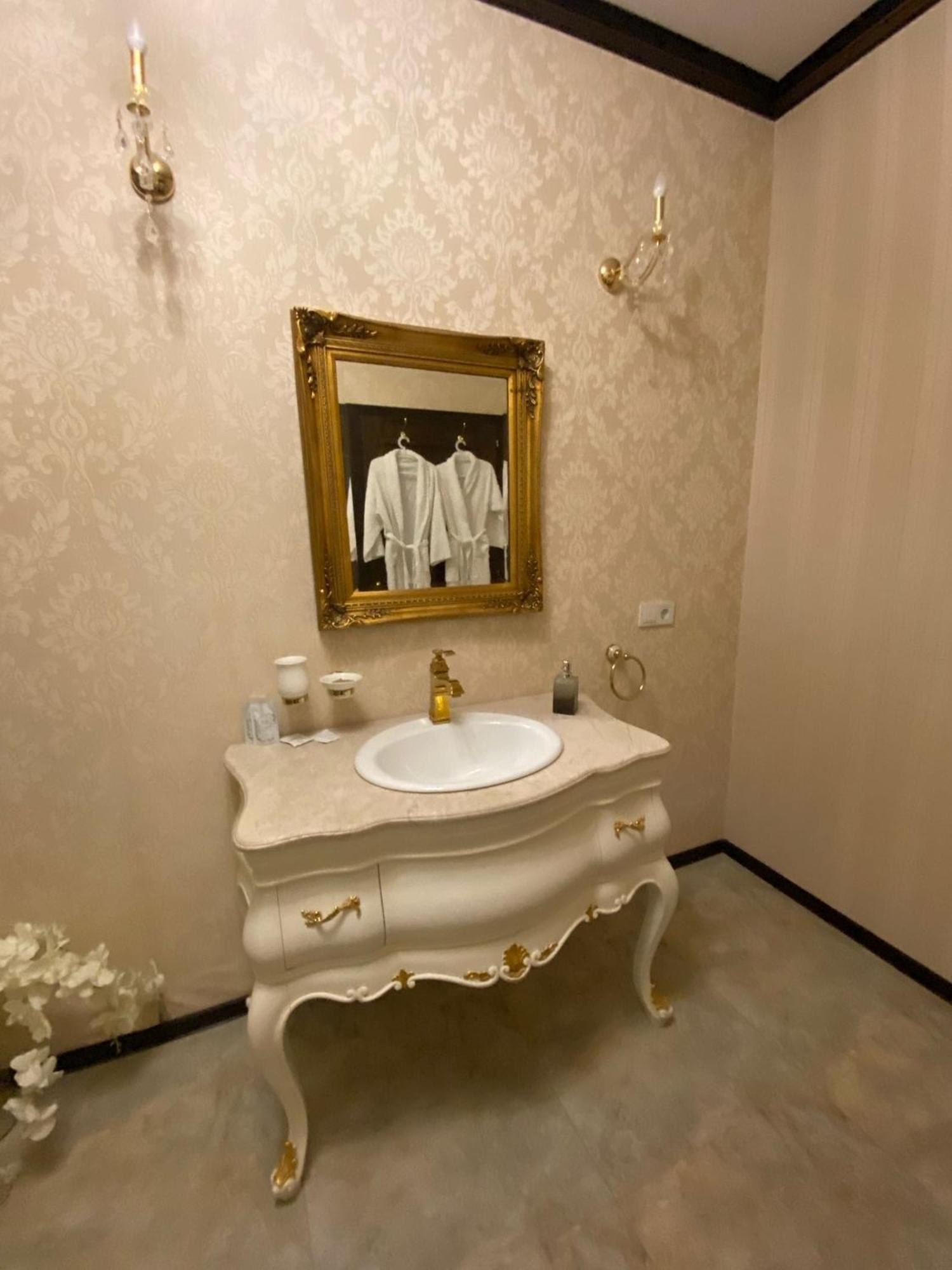 Hotel Boutique Vila Lakastel Sinaia Dış mekan fotoğraf