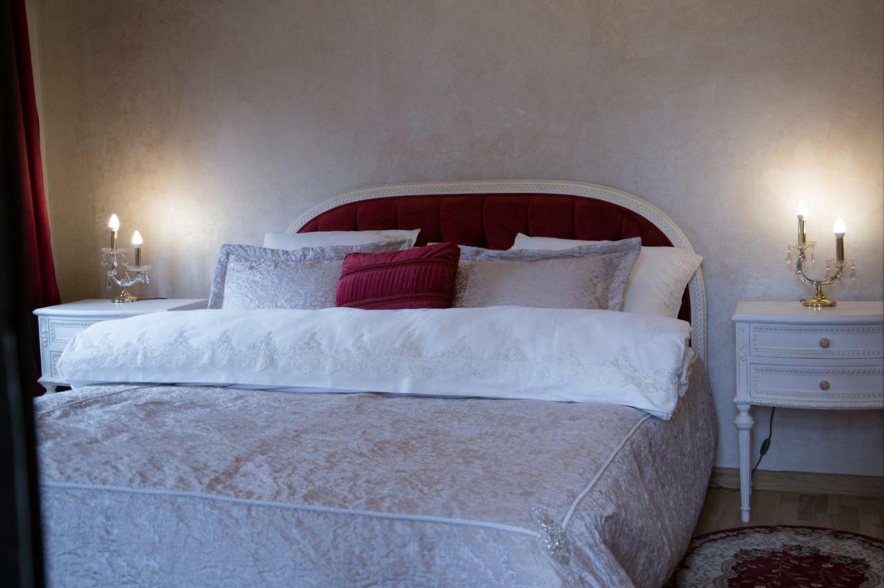 Hotel Boutique Vila Lakastel Sinaia Dış mekan fotoğraf
