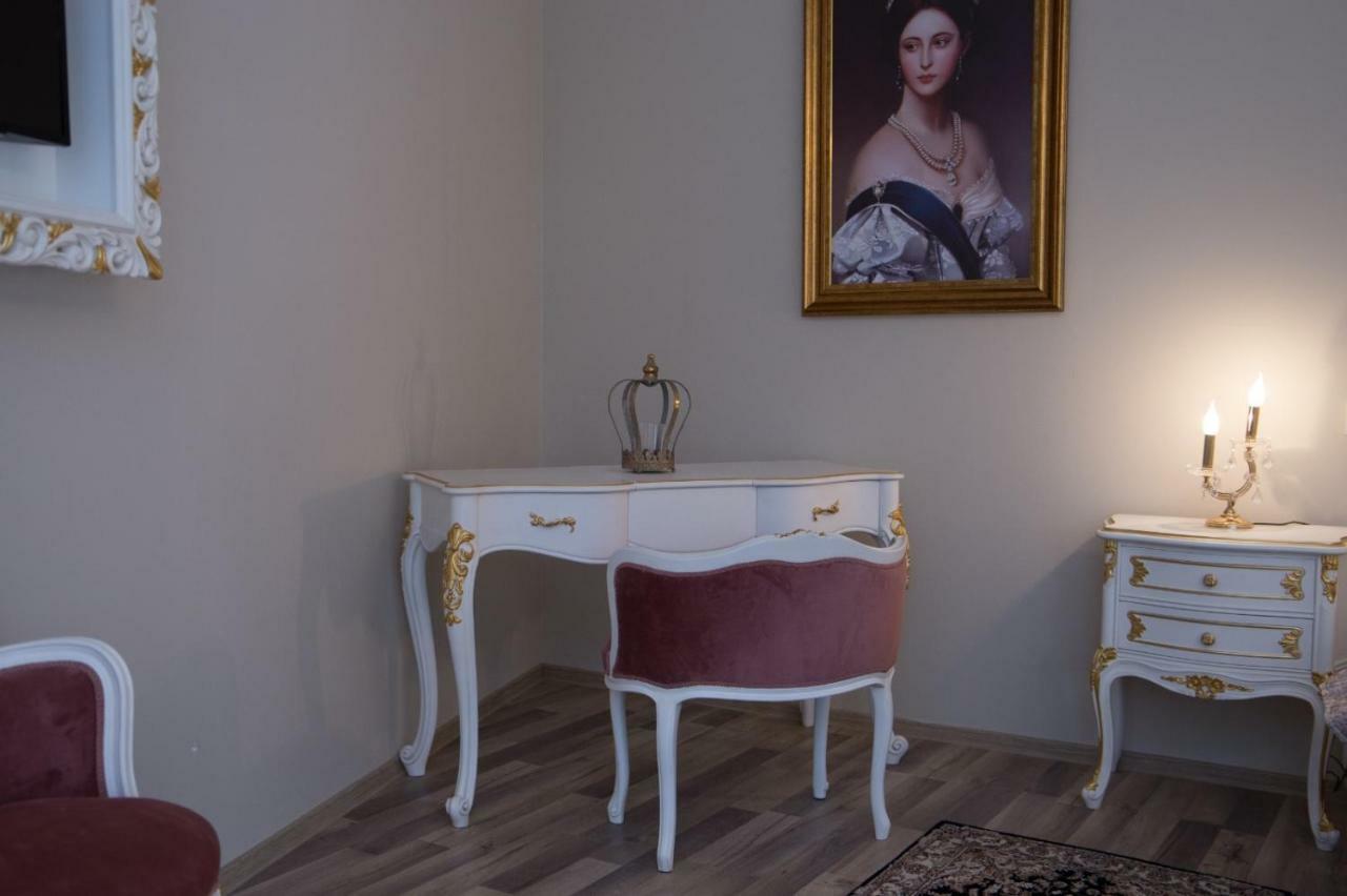Hotel Boutique Vila Lakastel Sinaia Dış mekan fotoğraf